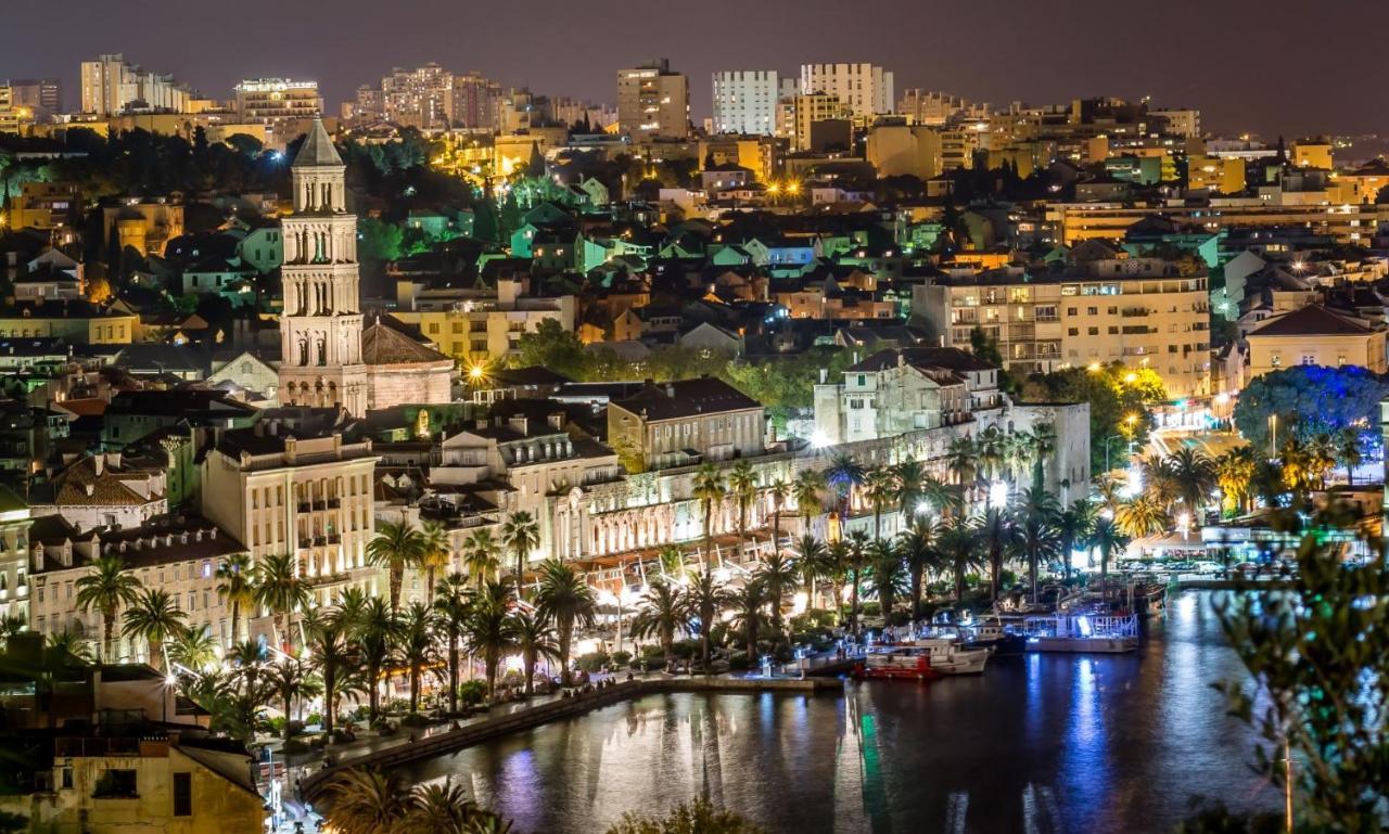 ホテル Spoleto スプリト エクステリア 写真